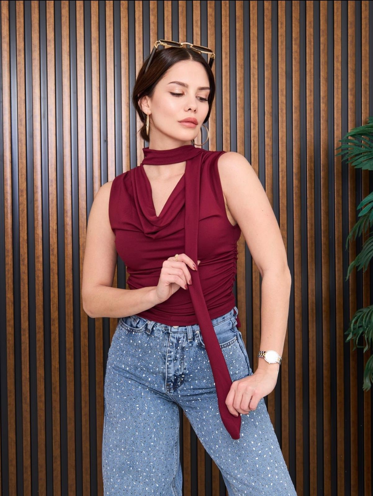 Degaje Atkı Detay Bluz