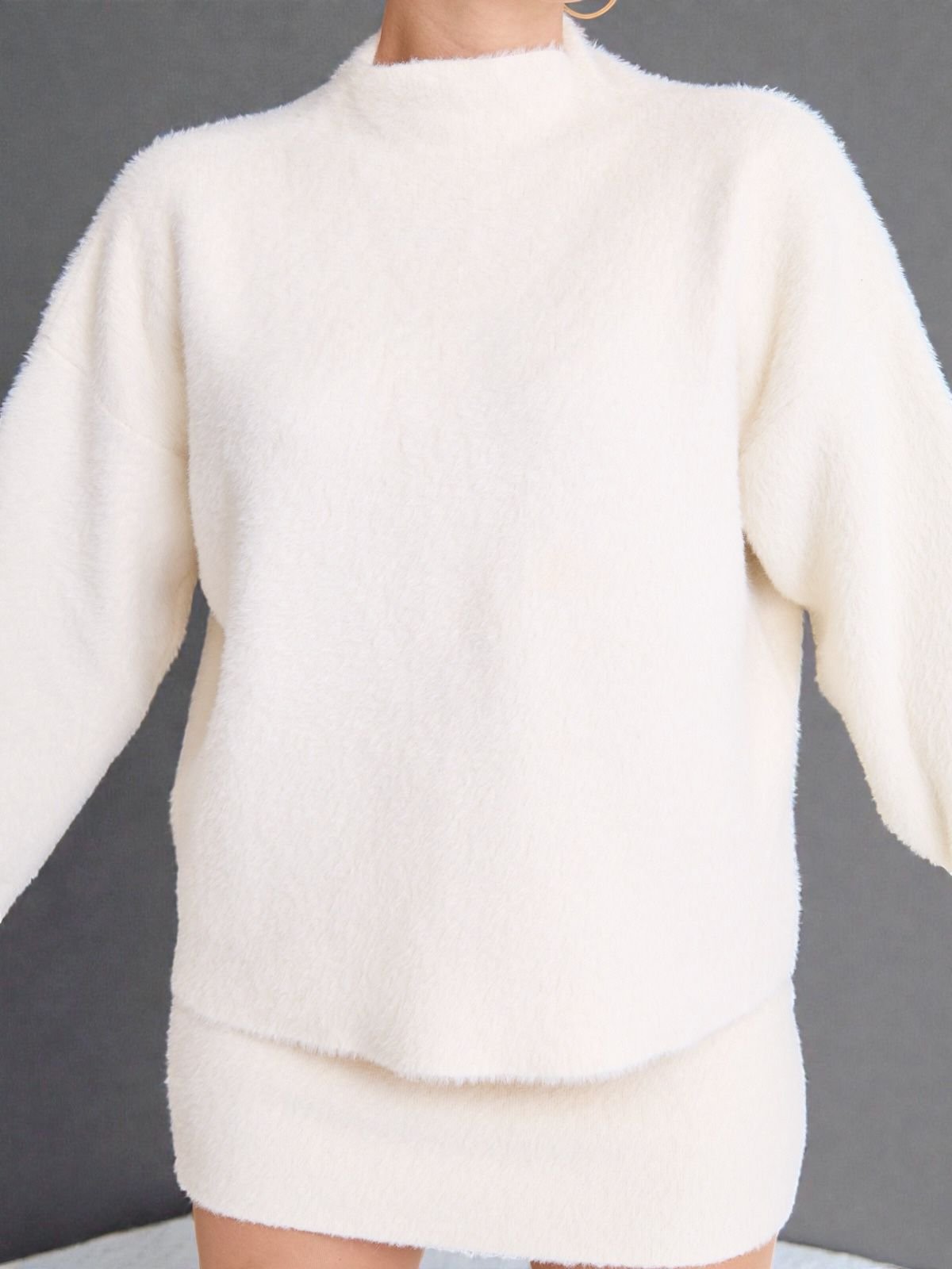 Yumuşak Dokulu Beli Lastikli Yarım Balıkçı Yaka Takım - Görsel 4